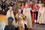 Король Великобритании Карл III во время церемонии коронации в Вестминстерском аббатстве, Лондон, 6 мая 2023 года

