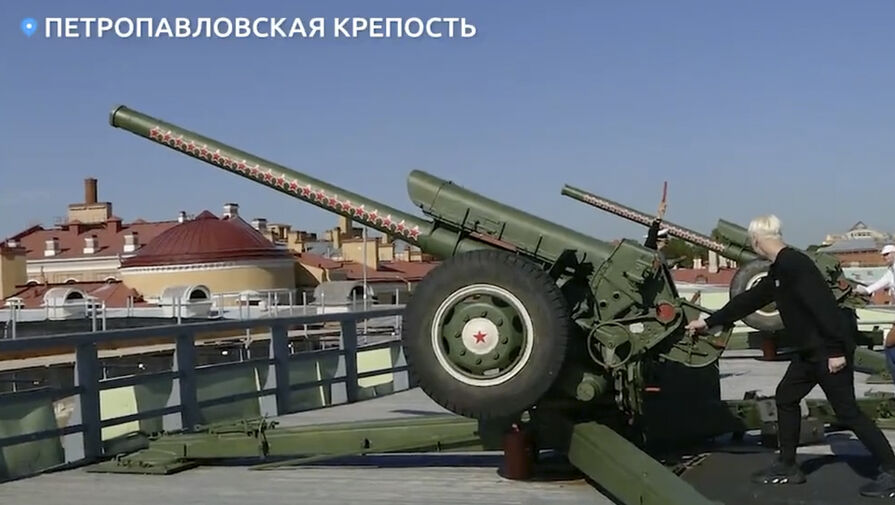 SHAMAN выстрелил из пушки в Петербурге