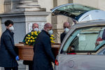 Похороны в Нембро, 7 марта 2020 года