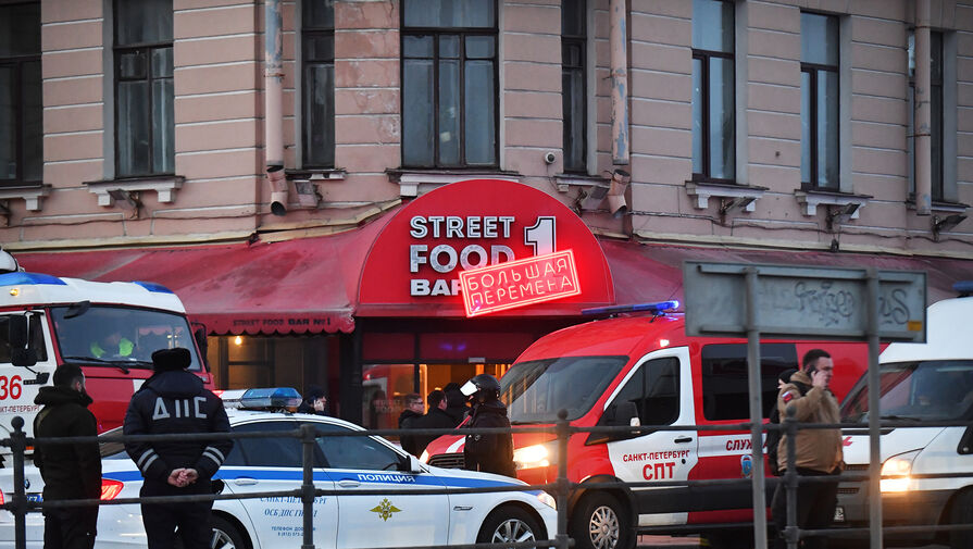 Губернатор Беглов: в больницах Петербурга остаются 22 пострадавших от взрыва в кафе
