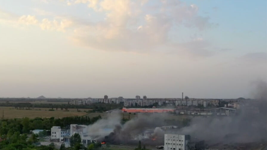 ТАСС: в центре Донецка прозвучало не менее десяти взрывов