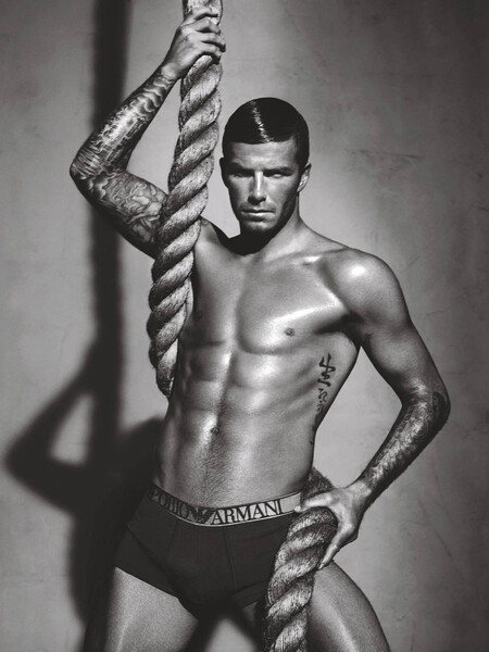 Дэвид Бекхэм для&nbsp;рекламной кампании нижнего белья Emporio Armani, 2009&nbsp;год