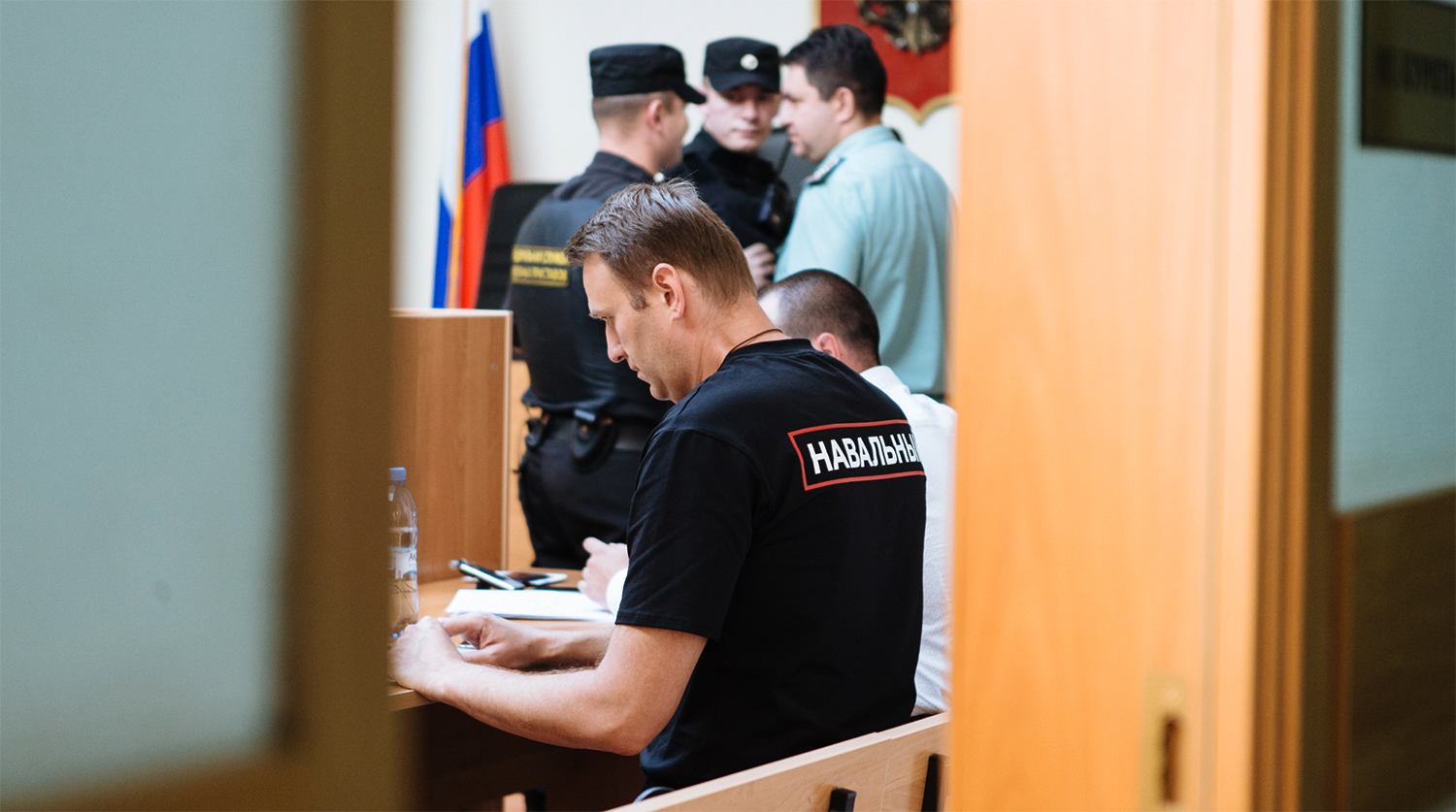 Политик Алексей Навальный перед заседанием Симоновского районного суда Москвы, 3 августа 2017 года