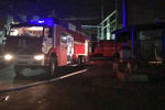 Сотрудники противопожарной службы тушат пожар на заводе «Электроцинк» во Владикавказе, 21 октября 2018 года