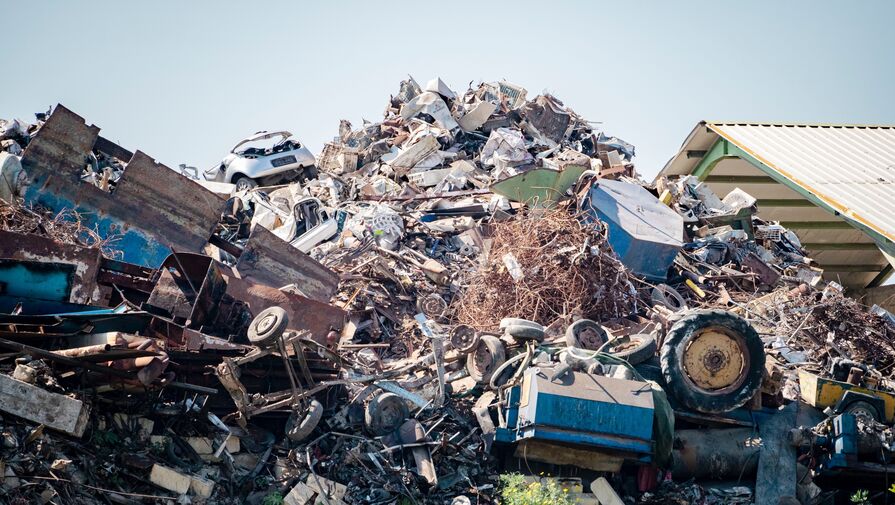 РБК: правительство продлило срок работы устаревших мусорных свалок еще на три года