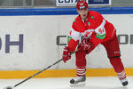 Руководство хоккейного «Спартака» приняло решение расторгнуть контракт с Николаем Жердевым. Дальнейшее развитие карьеры 28-летнего спортсмена, успевшего поиграть в НХЛ, неизвестно.
