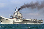 Тяжелый авианесущий крейсер «Адмирал Кузнецов» во время прохода через пролив Ла-Манш