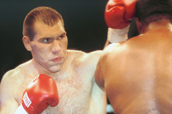 Боксер из Санкт-Петербурга Николай Валуев, июль 2001 года