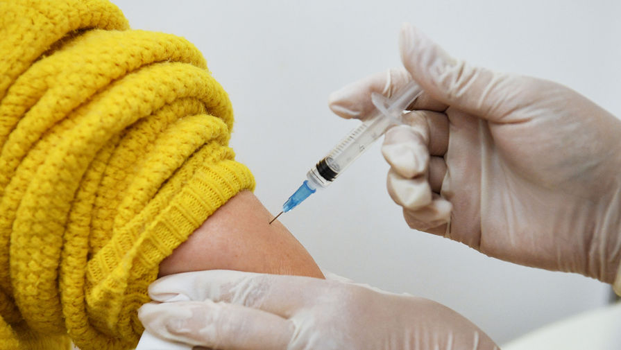 Названы самые популярные направления у россиян для вакцинации иностранными препаратами