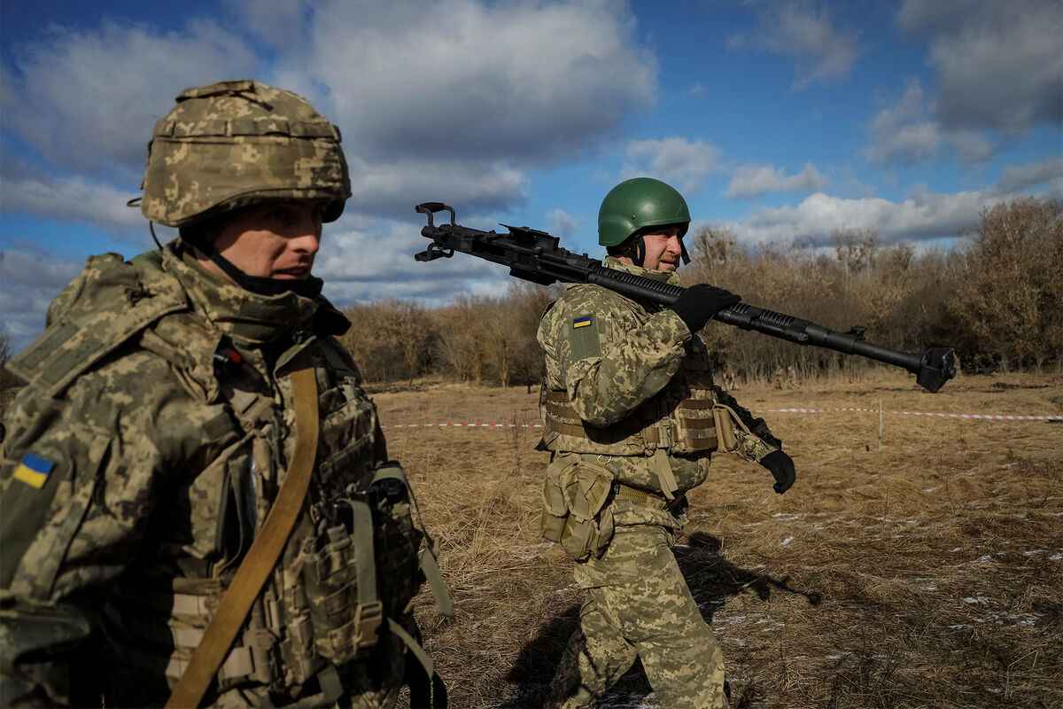 Переоденутся в российскую форму: Минобороны предупредило о провокации Киева  в Приднестровье - Газета.Ru