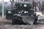Поврежденный армейский HMMWV в Авдеевке, 19 февраля 2024 года