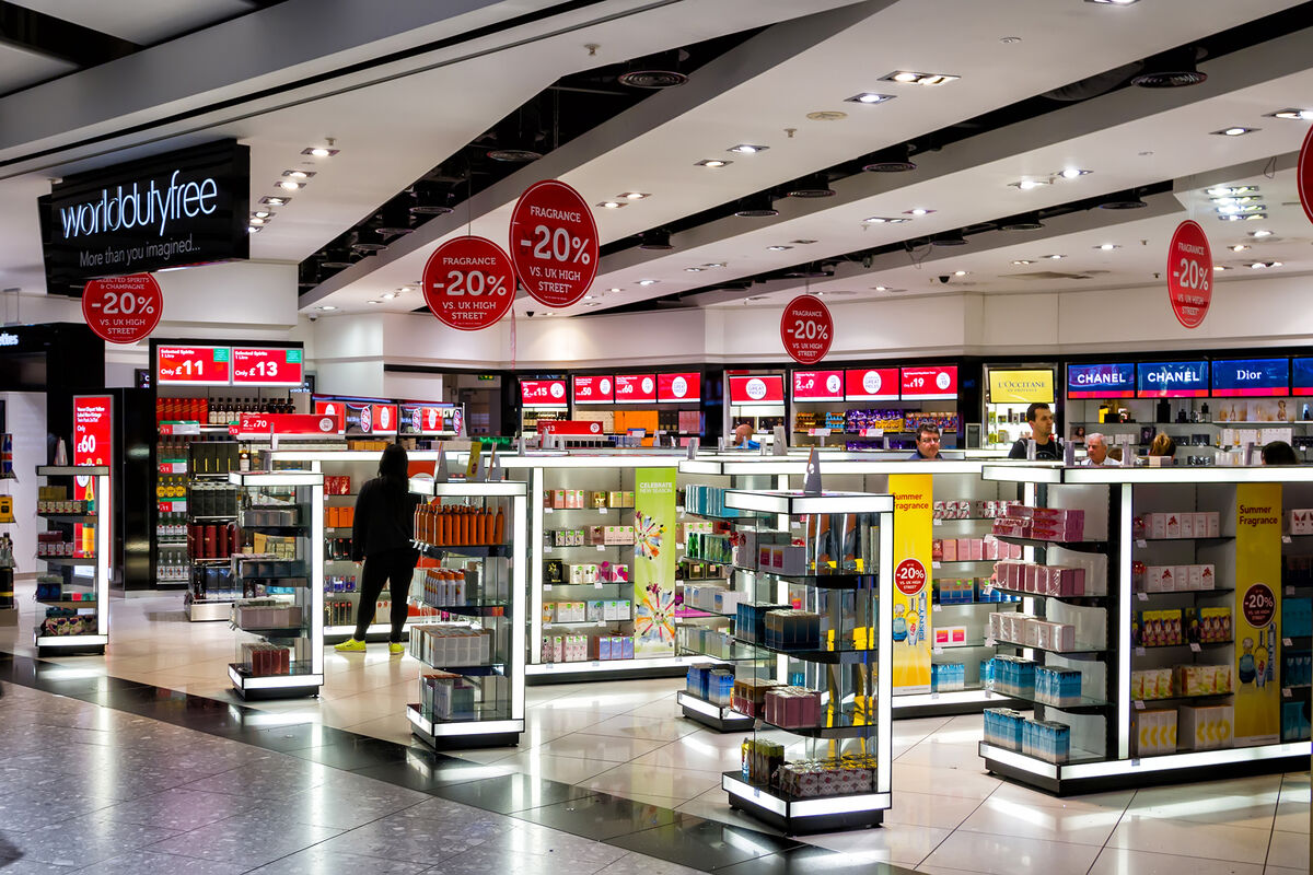 Итальянского депутата заподозрили в краже в duty free - Газета.Ru | Новости