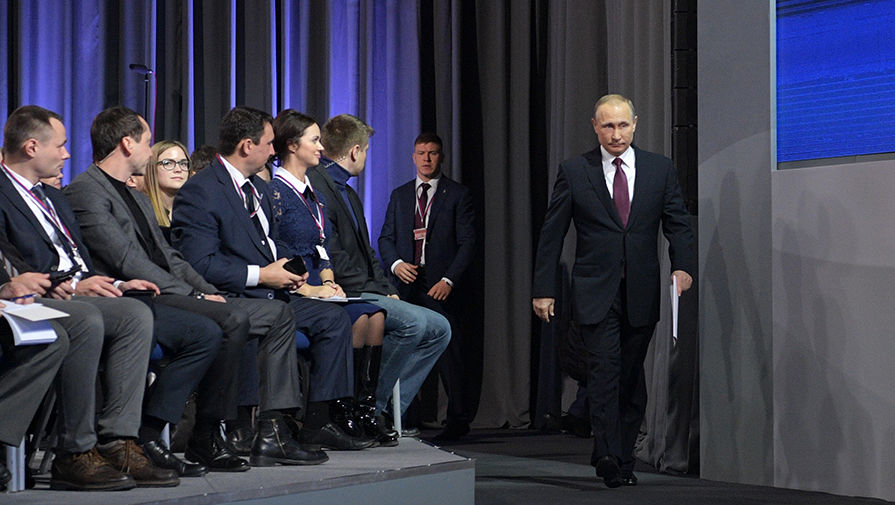 Президент РФ Владимир Путин на&nbsp;двенадцатой большой ежегодной пресс-конференции в&nbsp;Центре международной торговли на&nbsp;Красной Пресне