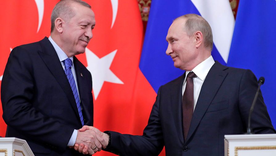 Президент России Владимир Путин и президент Турции Реджеп Тайип Эрдоган во время пресс-подхода по итогам российско-турецких переговоров, 5 марта 2020 года