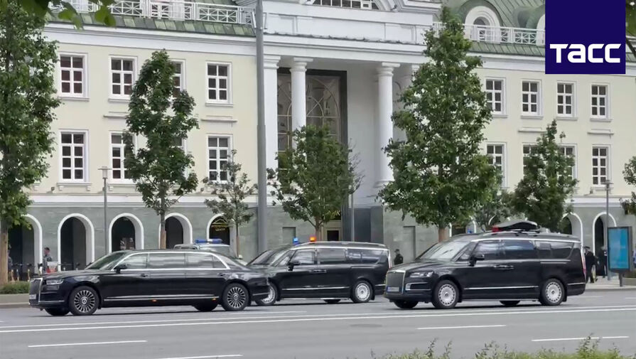 В Москве заметили кортеж машин Aurus Владимира Путина 
