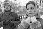 Марина Зудина в роли Валентины и Николай Стоцкий в роли Валентина во время съемок художественного фильма «Это серьезно», 1985 год