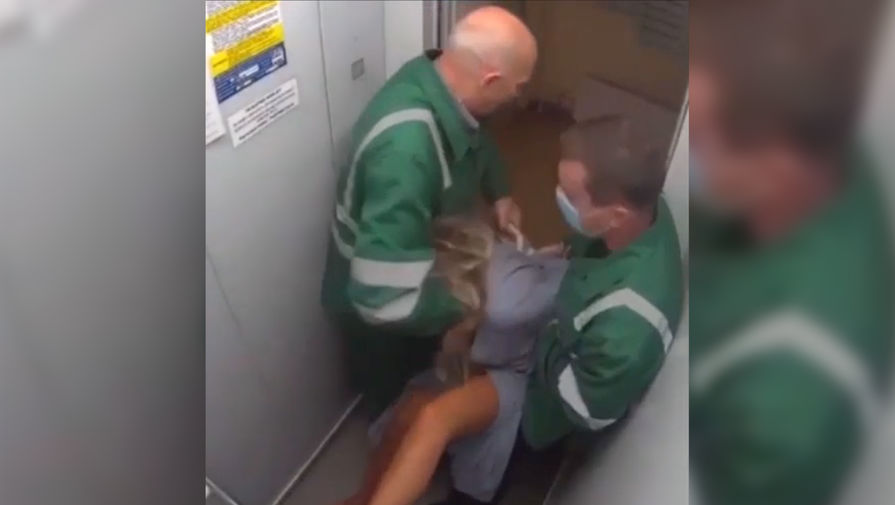 Санитары ярославской психбольницы избили пациентку в лифте