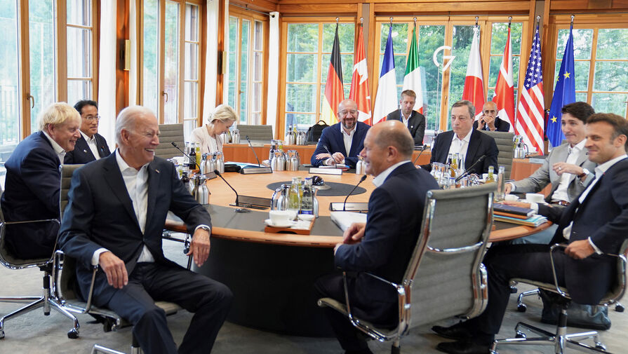 AFP: G7 вслед за ЕС согласовала "потолки" цен на нефтепродукты из России на уровне $100 и $45