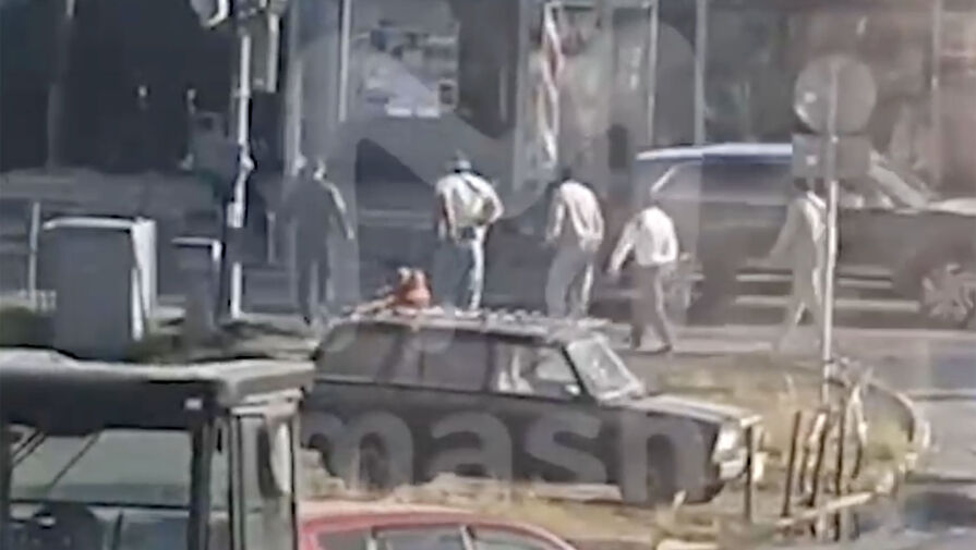 Мужчина с автоматом открыл огонь по людям в подмосковном Красногорске