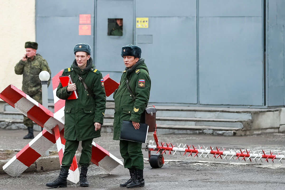 Пашиняну не нужна российская военная база в Армении. Ереван ищет новых  партнеров - Газета.Ru