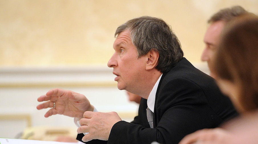 Игорь Сечин перед&nbsp;заседанием президиума правительства РФ