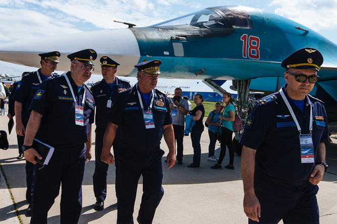 Первый день работы авиасалона МАКС-2017 в подмосковном Жуковском, 18 июля 2017 года