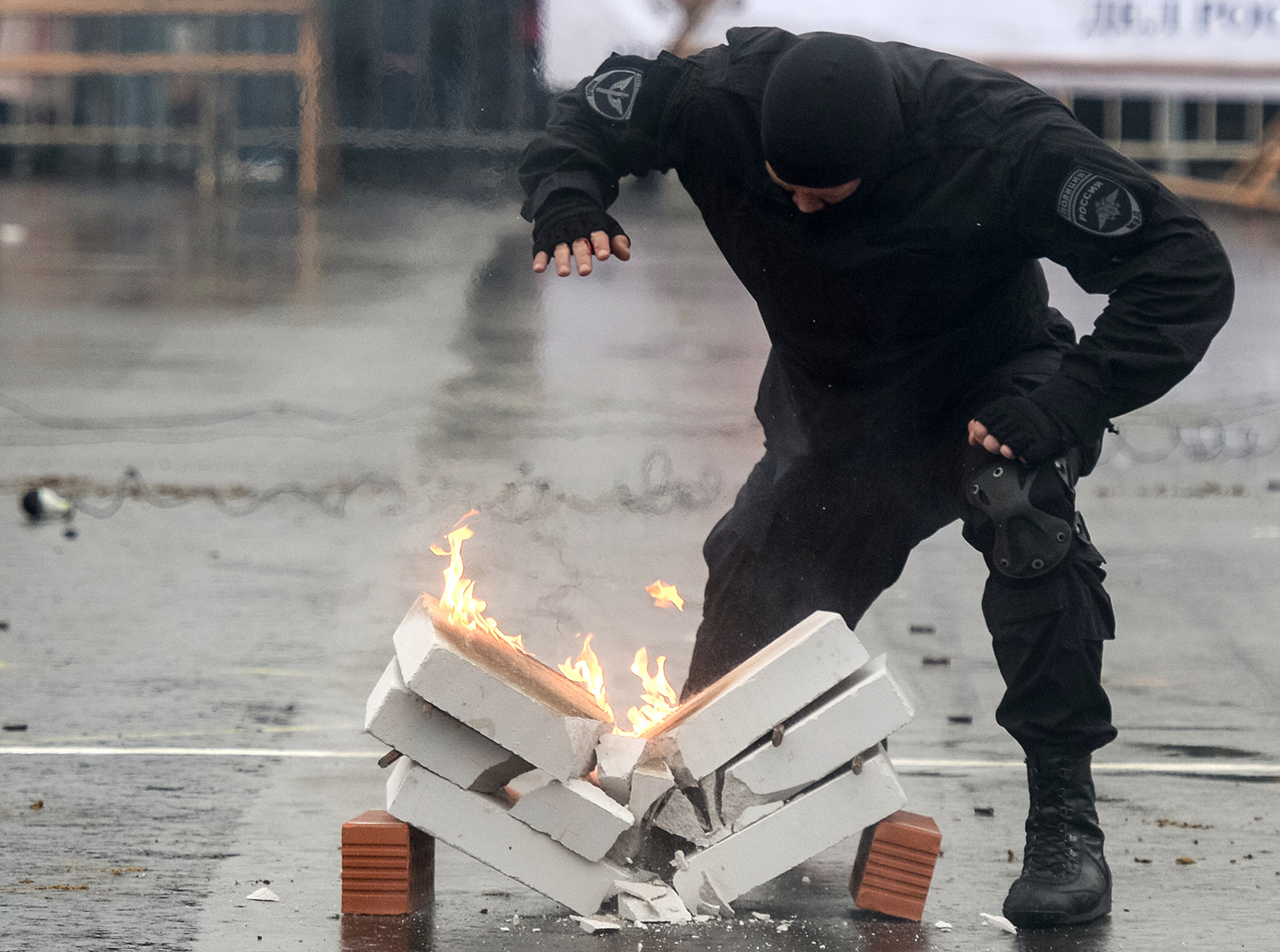 Участник ежегодного спортивного праздника московской полиции