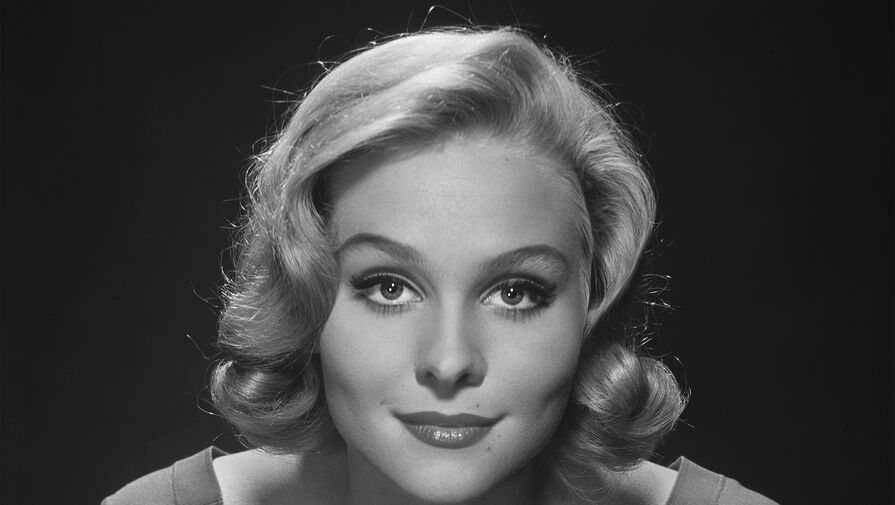 Умерла актриса сериала Сабрина - маленькая ведьма Дайан Макбейн