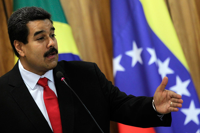 Президент Венесуэлы Николас Мадуро усилил меры безопасности, заявив, что «на него охотятся правые силы и американский империализм»