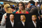 Журналисты перед началом двенадцатой большой ежегодной пресс-конференции президента РФ Владимира Путина в Центре международной торговли на Красной Пресне
