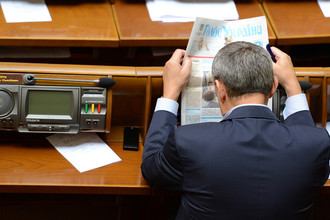 Депутат на заседании Верховной Рады Украины, 2014 год