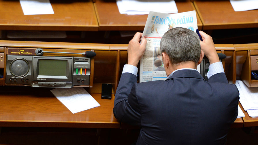 Депутат на заседании Верховной Рады Украины, 2014 год