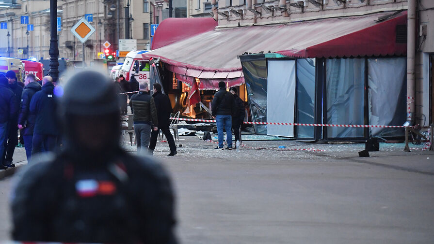 После взрыва в кафе в Санкт-Петербурге в больницах в тяжелом состоянии остаются 8 человек