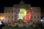 Фонтан Треви в Риме подсветили в цвета флага Бельгии