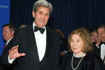 Госсекретарь США Джон Керри с женой Терезой на ужине ассоциации корреспондентов при Белом доме
