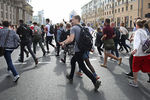Участники студенческой акции протеста в Минске, 1 сентября 2020 года