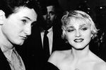 В 1985 году Шон Пенн женился на Мадонне и сыграл с ней в фильме «Шанхайский сюрприз»
