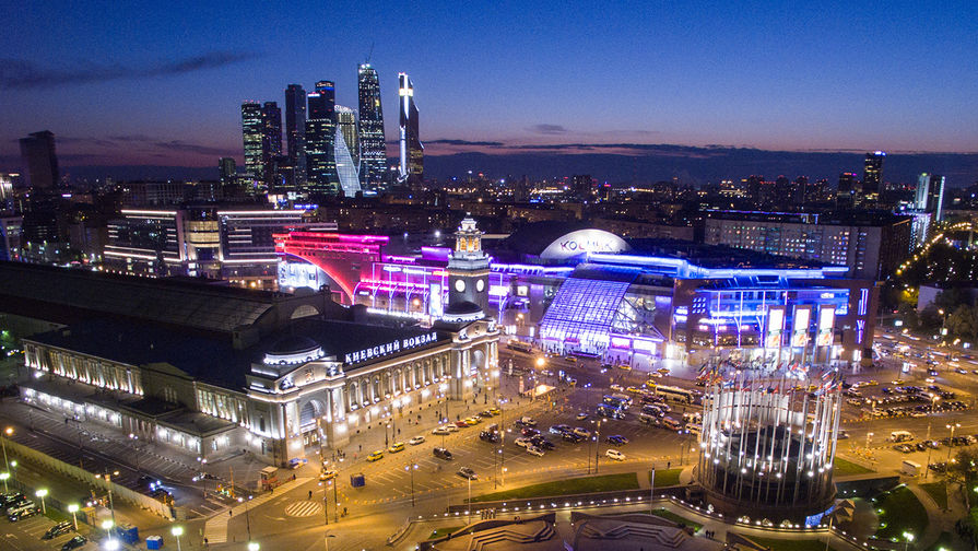 Вид на площадь Европы у Киевского вокзала