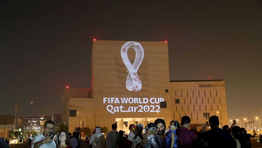 Логотип чемпионата мира 2022 года, представленный в Дохе