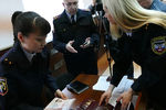 Сотрудники полиции Донецкой народной республики готовятся к выдаче паспортов для граждан ДНР в Донецке