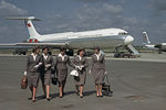 Стюардессы на фоне самолета Ил-62 компании «Аэрофлот» в аэропорту Внуково, 1963 год