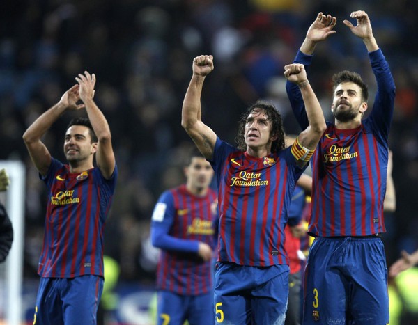 Игроки каталонцев благодарят болельщиков на&nbsp;&laquo;Сантьяго Бернабеу&raquo; в&nbsp;Мадриде