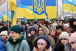 Верующие на «объединительном соборе» на Софийской площади в Киеве, 15 декабря 2018 года