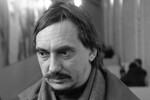 <b>Дмитрий Врубель (14 июля 1960 — 14 августа 2022) </b>— российский и немецкий художник, представитель стиля соц-арт. Автор знаменитого граффити на фрагменте Берлинской стены «Господи! Помоги мне выжить среди этой смертной любви», на котором изображен поцелуй генерального секретаря ЦК КПСС Леонида Брежнева и руководителя ГДР Эриха Хонеккера 