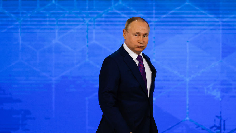 Путин заявил, что закон об иноагентах в РФ не запрещает работу таких организаций