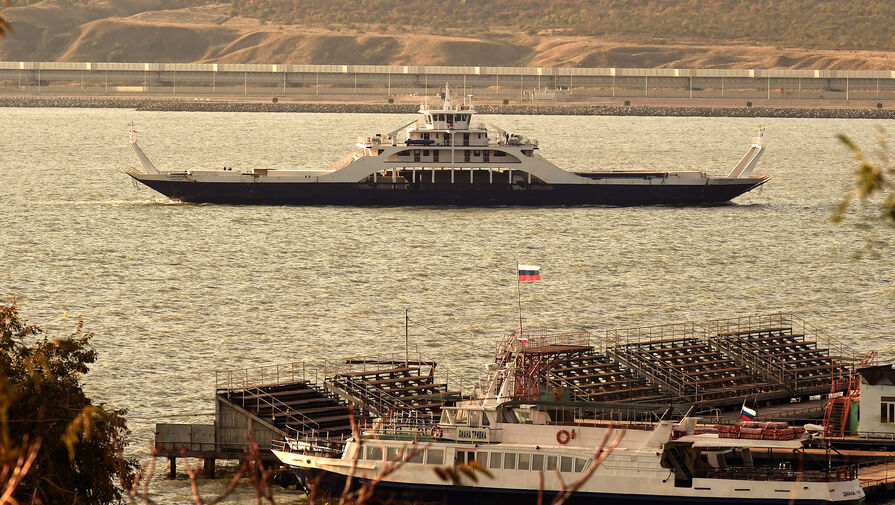 МЧС: паромное сообщение между Крымом и Краснодарским краем восстановили