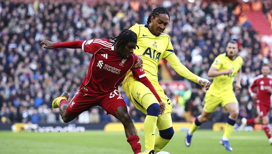 Ливерпуль упустил победу над Тоттенхэмом в чемпионате Англии
