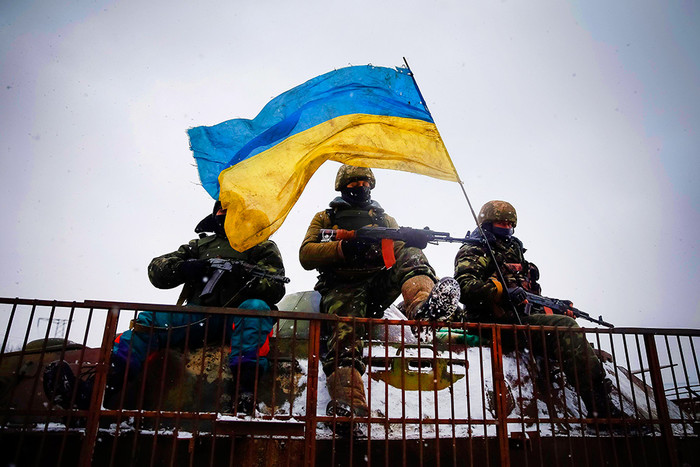 Украинские военные в окрестностях Дебальцево