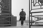 Сергей Юрский гуляет по родному Ленинграду. 1968 год