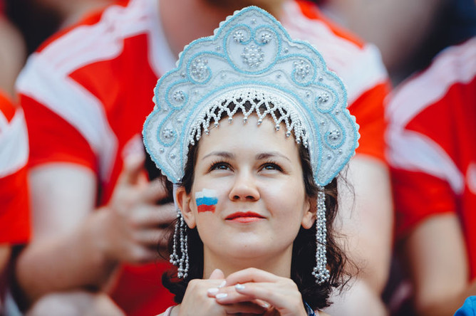 Болельщики во время матча 1/8 финала чемпионата мира по футболу между сборными Испании и России